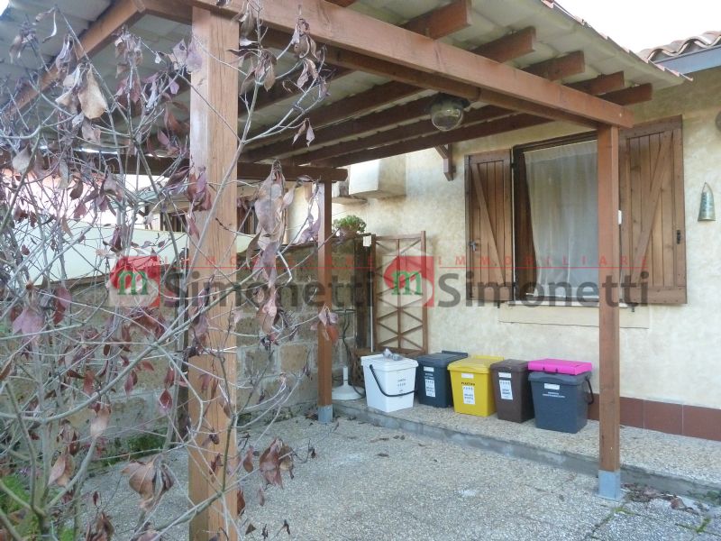 Villa a Schiera Rocca di Botte via valle stanghetta 18