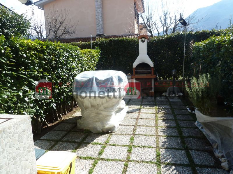 Villa a Schiera Rocca di Botte via bonifacio graziani sc