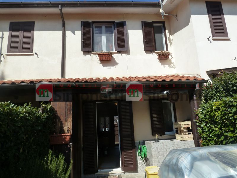Villa a Schiera Rocca di Botte via bonifacio graziani sc