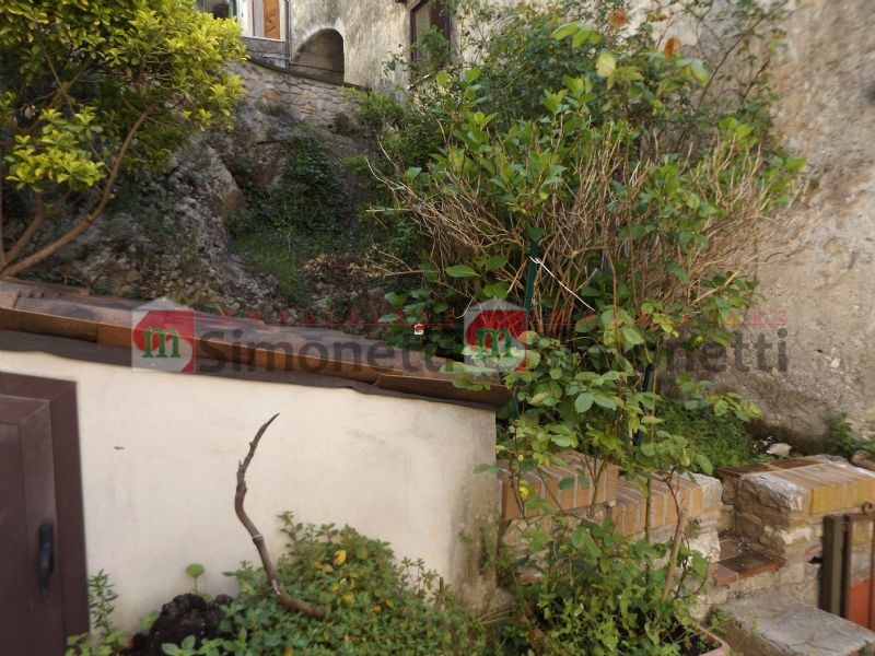 Appartamento Riofreddo via valeria 42