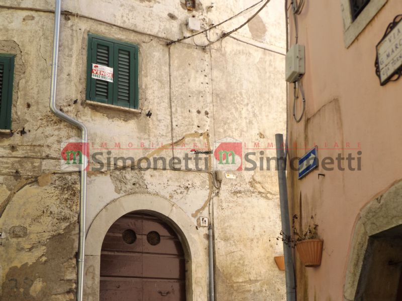 Appartamento Riofreddo via valeria 42