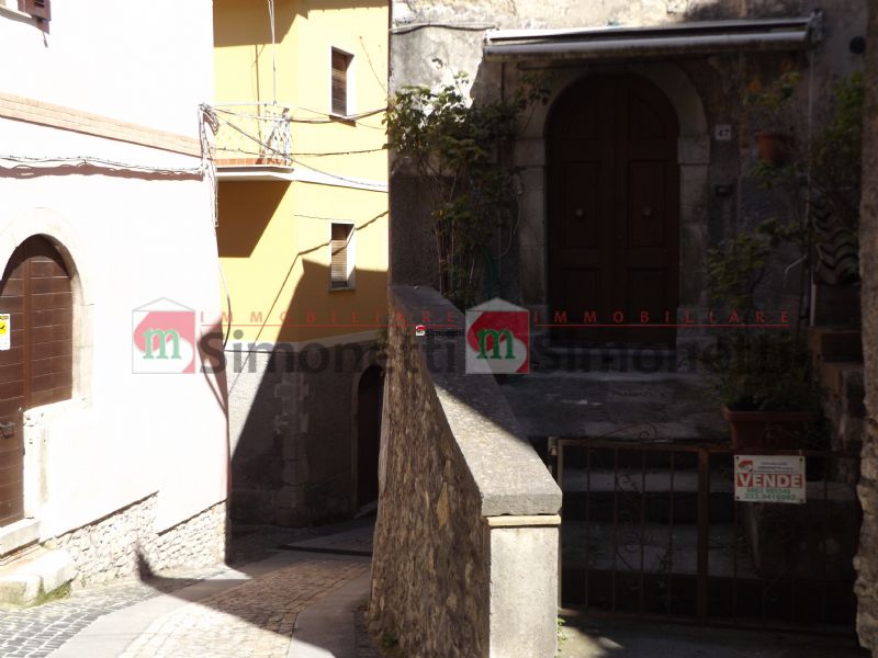 Appartamento Riofreddo via valeria 42