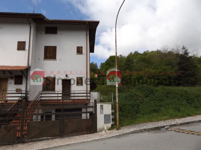Villa a Schiera Carsoli via aquila 55
