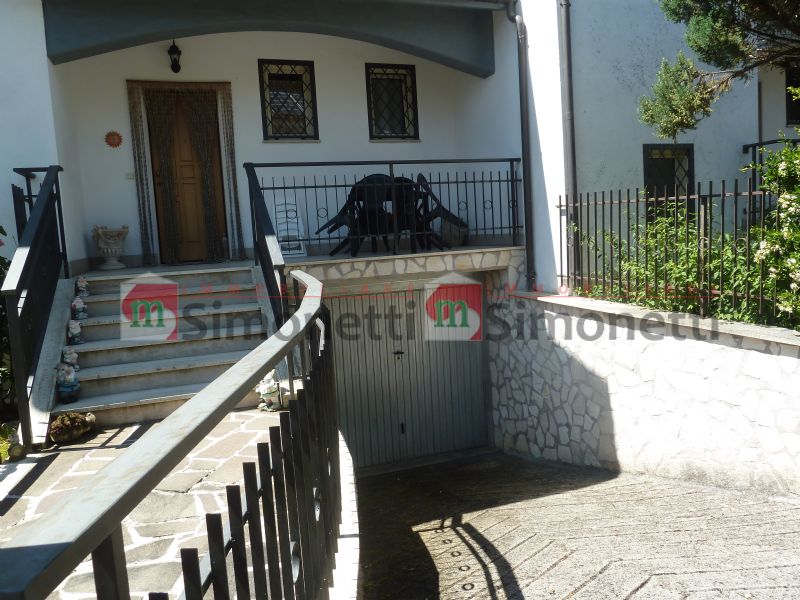 Villa Trifamiliare Oricola via colle fiorito snc
