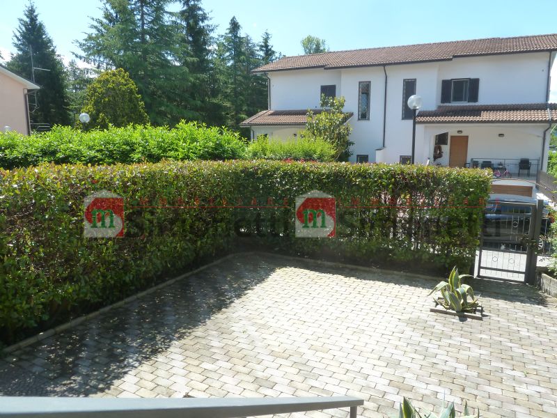 Villa Trifamiliare Oricola via colle fiorito snc