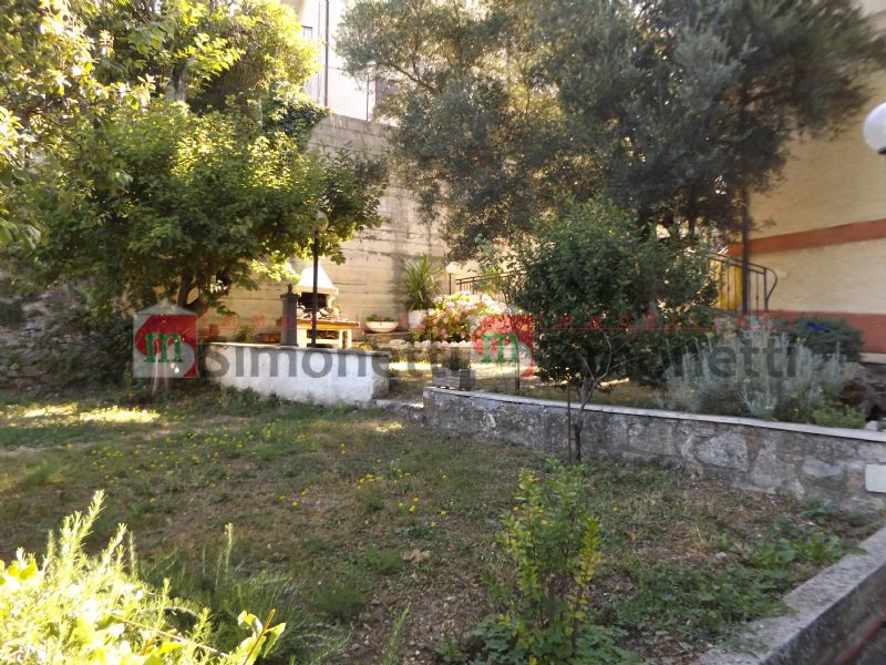 Villa Oricola via quartiere 17