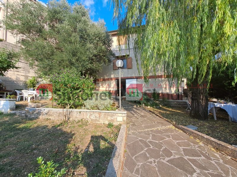 Villa Oricola via quartiere 17