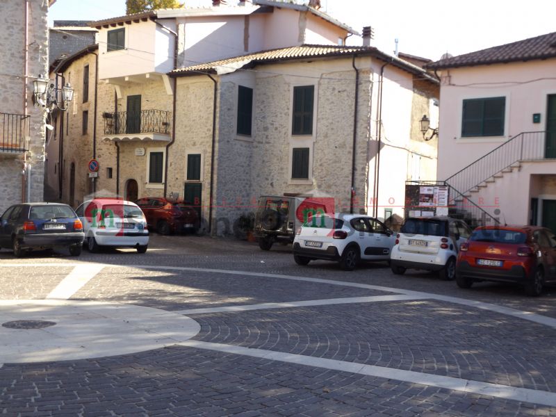 Attico Vivaro Romano via dei monti 6