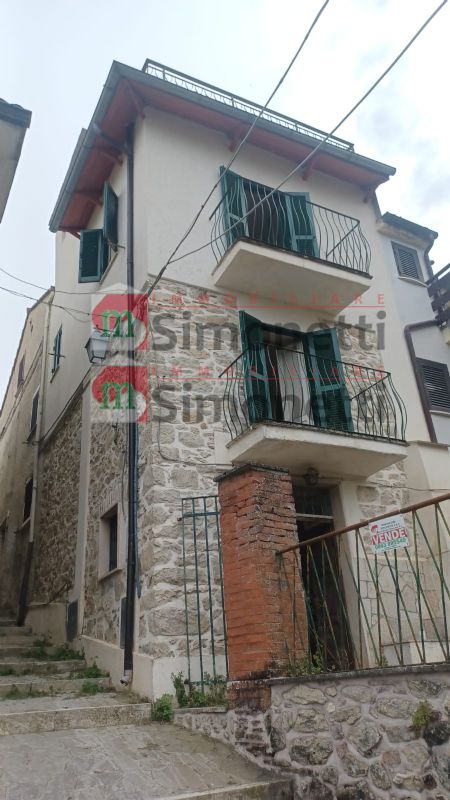 Casa indipendente Vallinfreda via delle aie 17