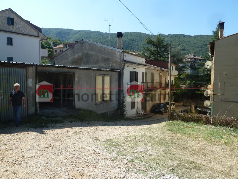 Porzione di casa Pereto via della fonte vecchia sc