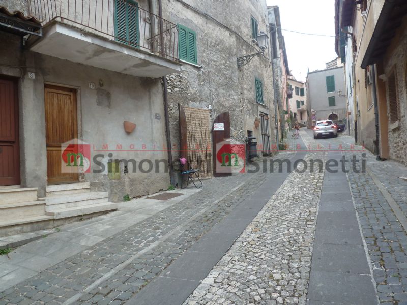 Appartamento Riofreddo via valeria 12