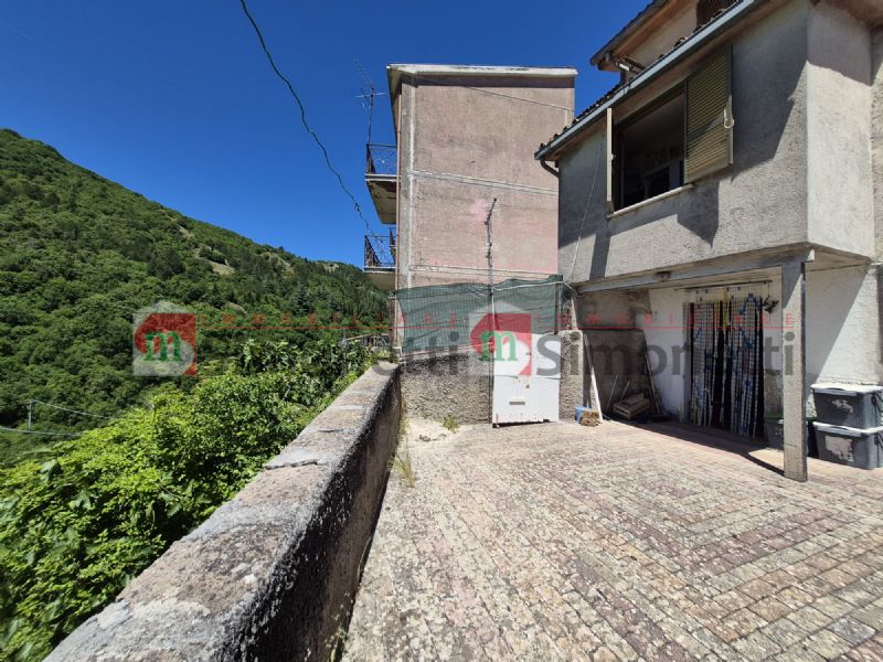 Appartamento Vivaro Romano via del mandorlo 4