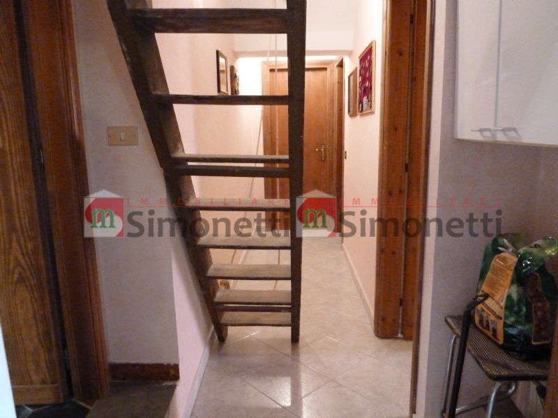Porzione di casa Pereto piazzetta Cesare Battisti 5