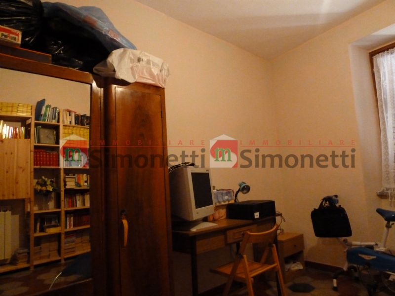 Porzione di casa Pereto piazzetta Cesare Battisti 5