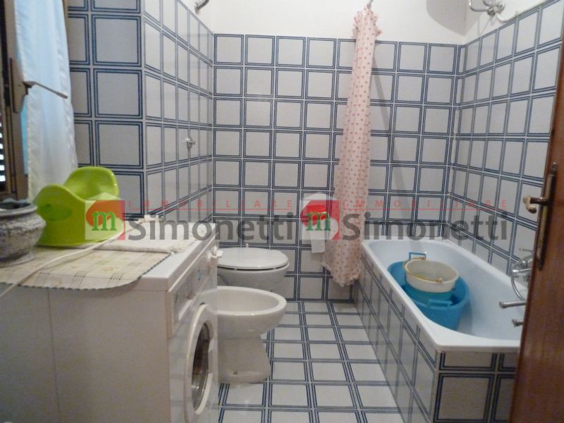 Porzione di casa Pereto piazzetta Cesare Battisti 5