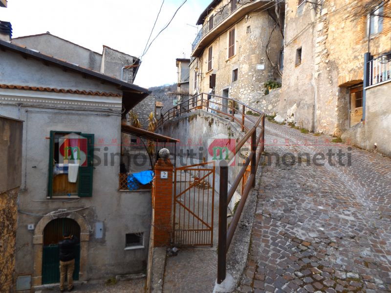 Casa indipendente Pereto vicolo Porta Delle Piagge 4