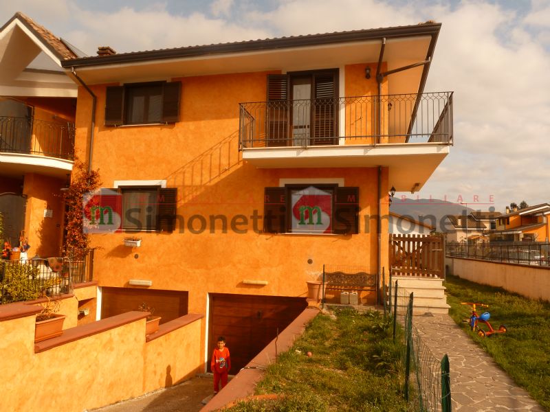 Casa indipendente Oricola via Delle Rose 1
