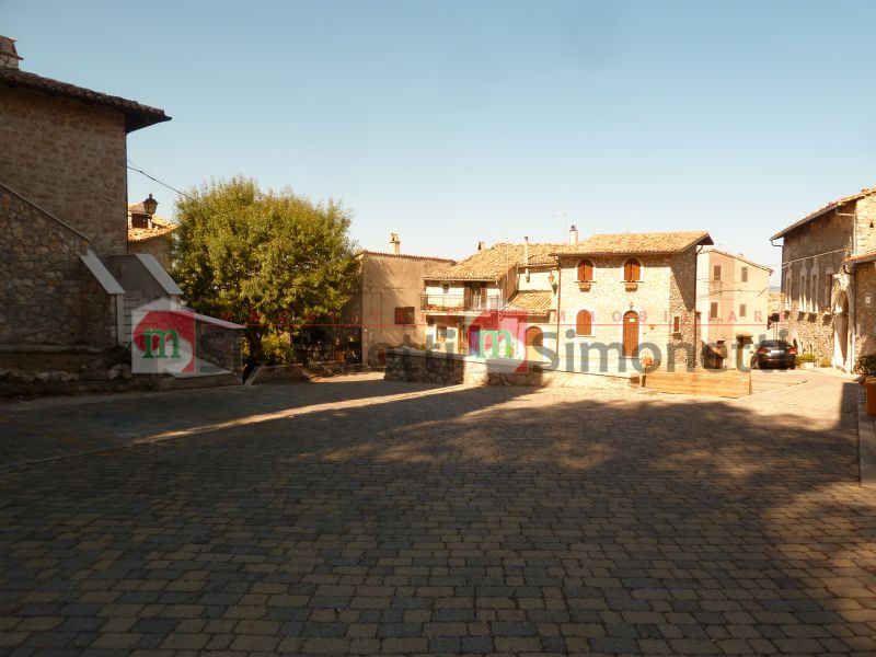 Stabile Palazzo Pereto piazzetta Maccafani 15