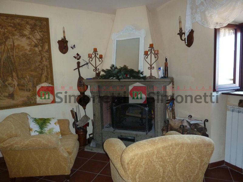 Stabile Palazzo Pereto piazzetta Maccafani 15