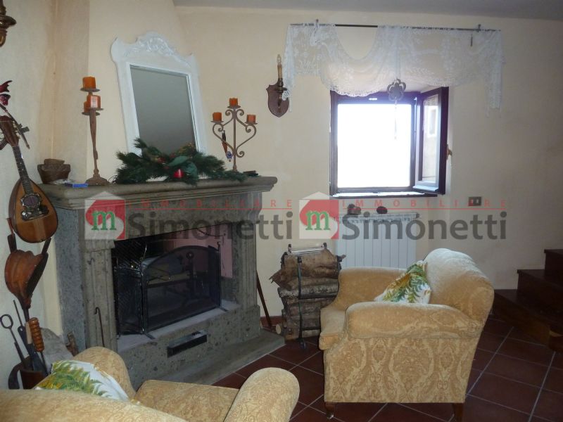 Stabile Palazzo Pereto piazzetta Maccafani 15