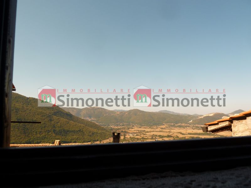 Stabile Palazzo Pereto piazzetta Maccafani 15