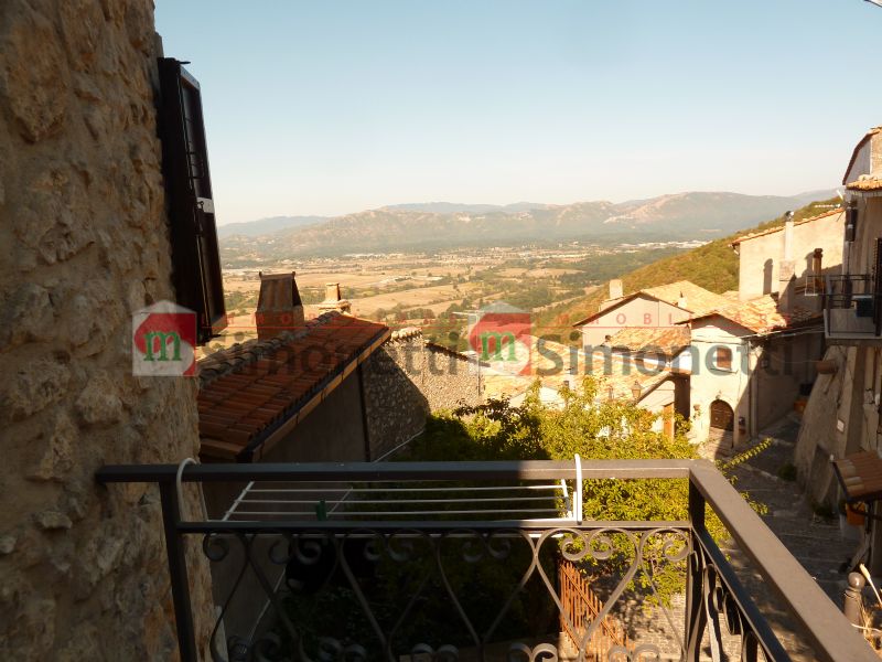 Stabile Palazzo Pereto piazzetta Maccafani 15