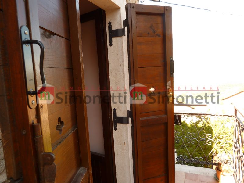 Stabile Palazzo Pereto piazzetta Maccafani 15