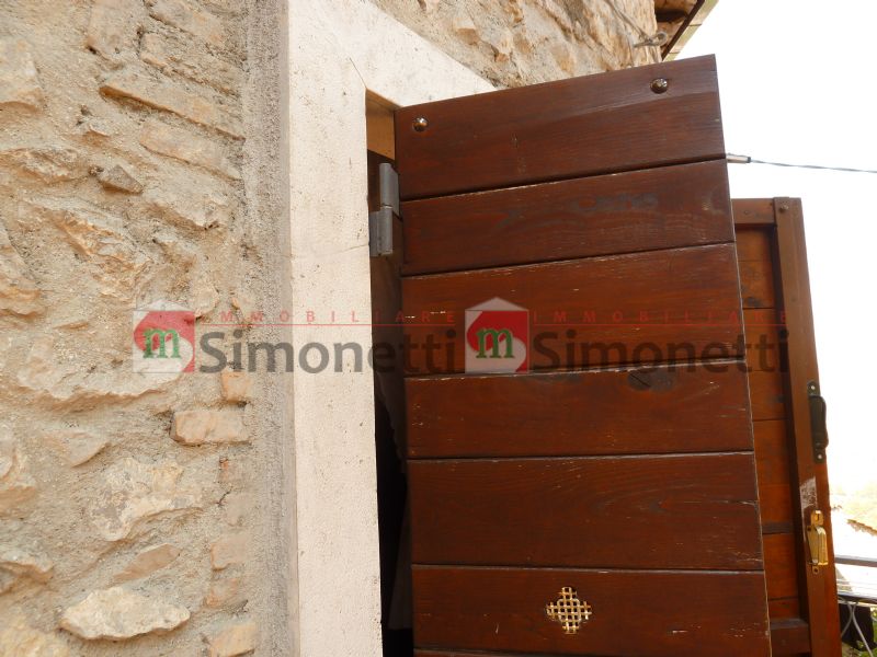 Stabile Palazzo Pereto piazzetta Maccafani 15