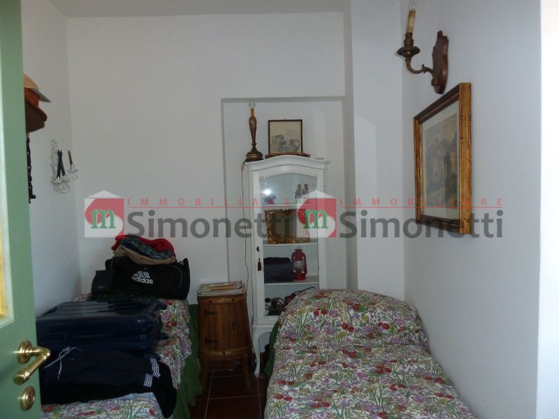 Stabile Palazzo Pereto piazzetta Maccafani 15