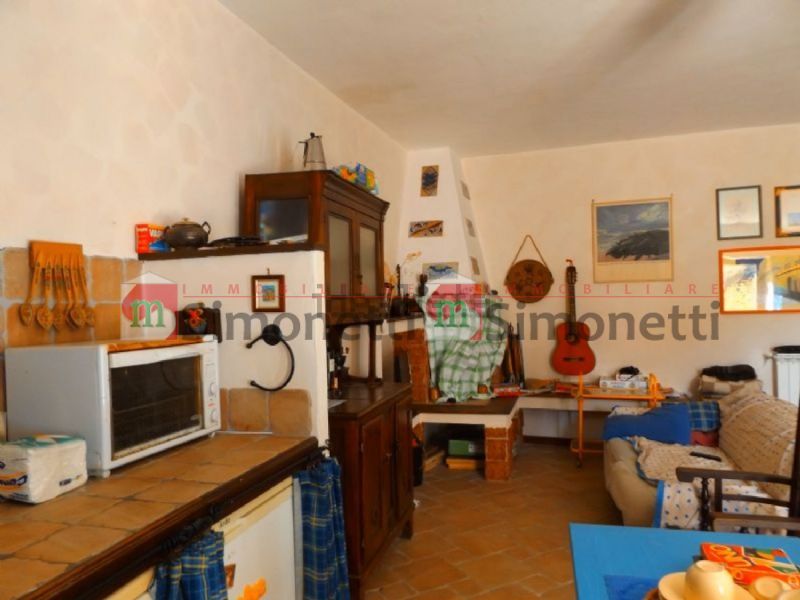 Casa indipendente Pereto via delle piagge 19