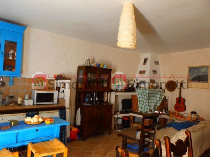 Casa indipendente Pereto via delle piagge 19