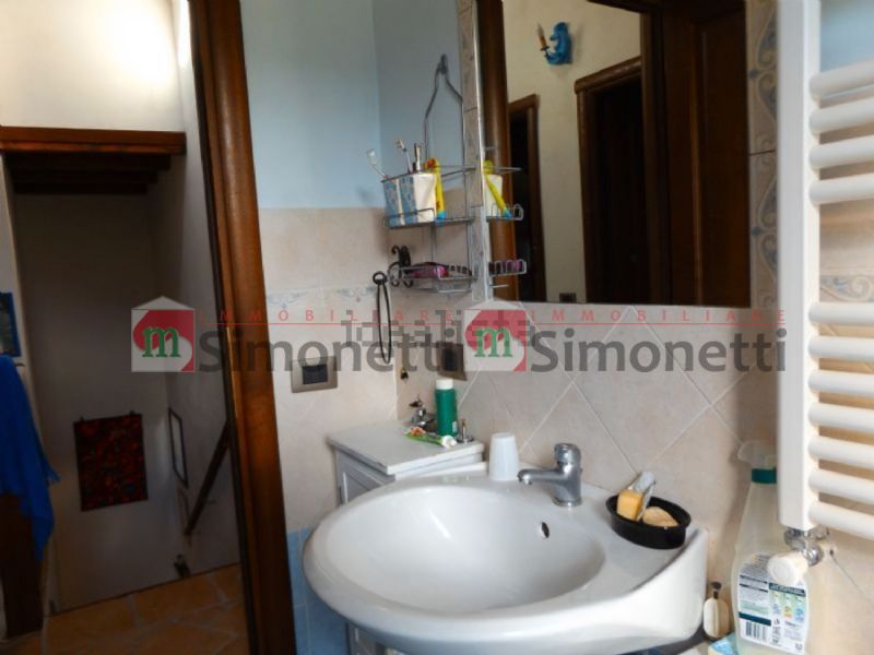 Casa indipendente Pereto via delle piagge 19