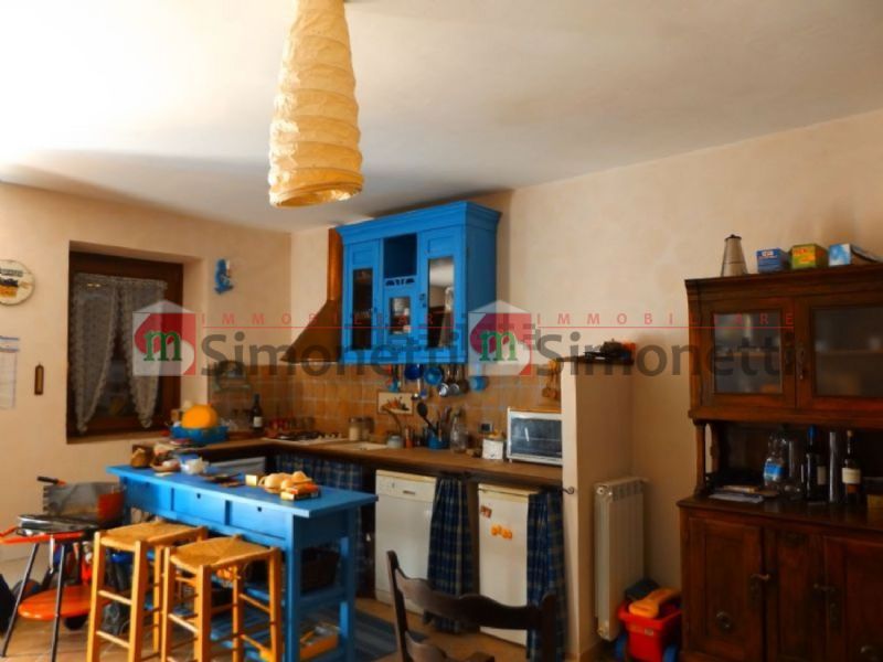 Casa indipendente Pereto via delle piagge 19