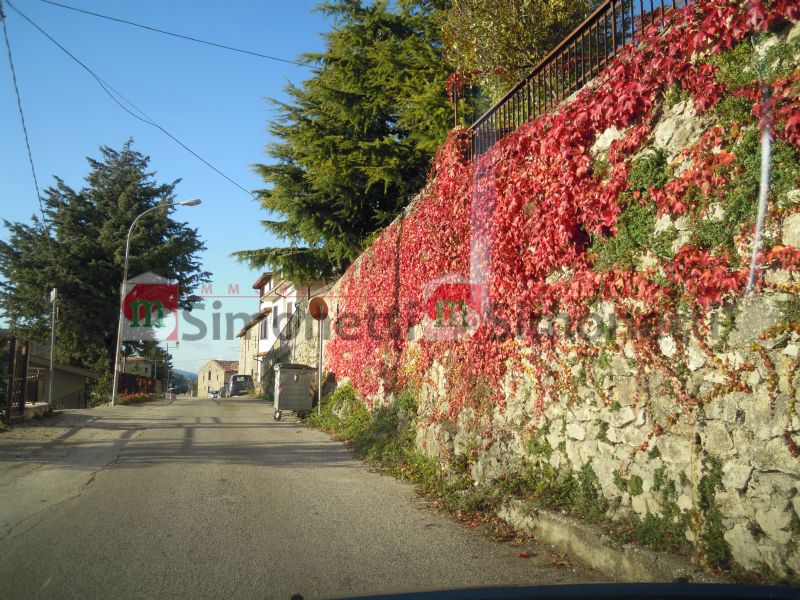 Casa indipendente Pereto via delle piagge 19