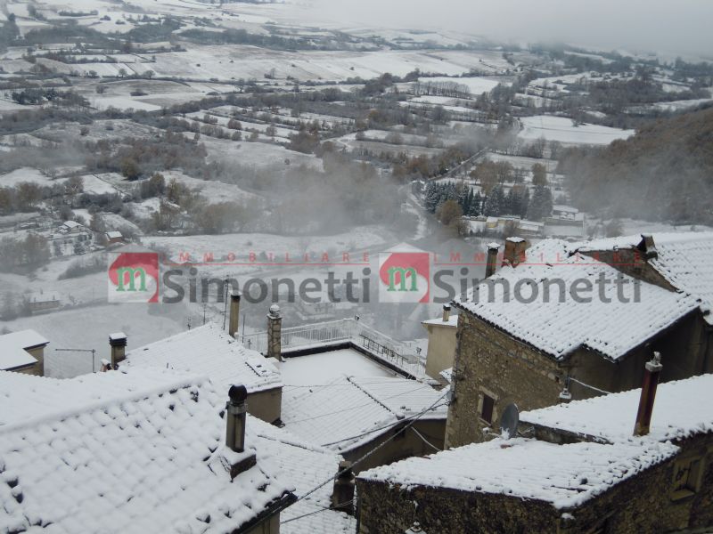 Casa indipendente Pereto via delle piagge 19