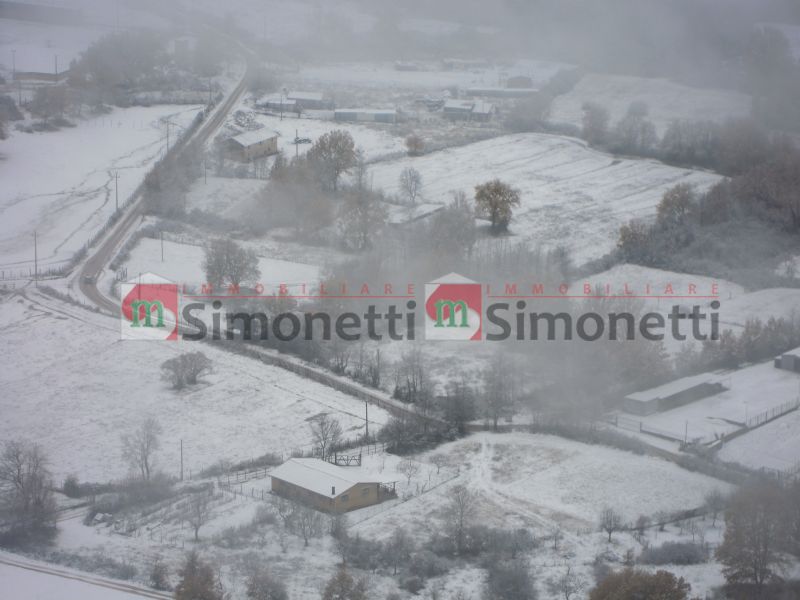 Casa indipendente Pereto via delle piagge 19