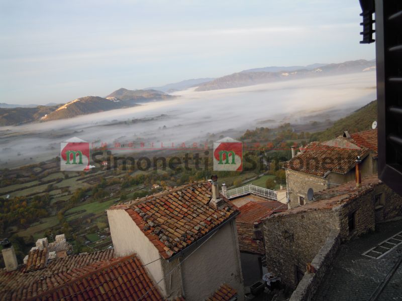 Casa indipendente Pereto via delle piagge 19