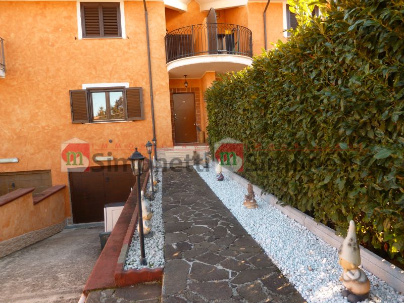 Villa Quadrifamiliare Oricola strada statale 5