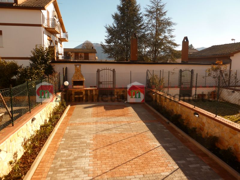 Villa Quadrifamiliare Oricola strada statale 5