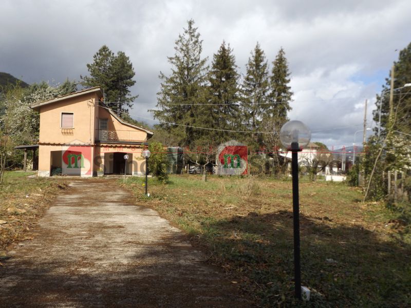 Villa Unifamiliare Rocca di Botte via bonifacio graziani 19