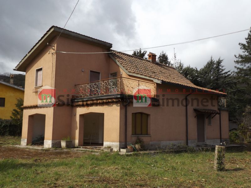 Villa Unifamiliare Rocca di Botte via bonifacio graziani 19