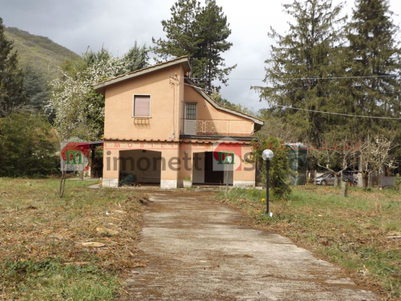 Villa Unifamiliare Rocca di Botte via bonifacio graziani 19