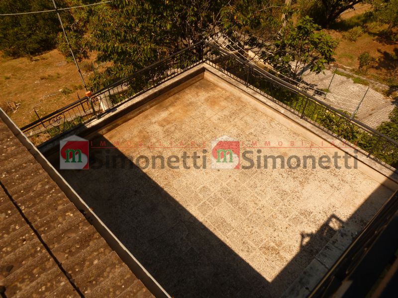 Casa indipendente Pereto via BORGO MODENA 15