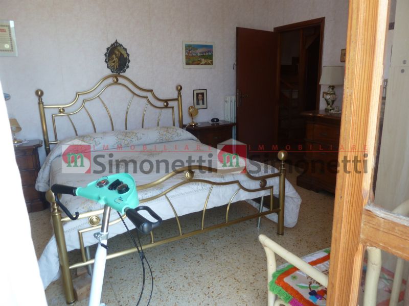 Casa indipendente Pereto via BORGO MODENA 15