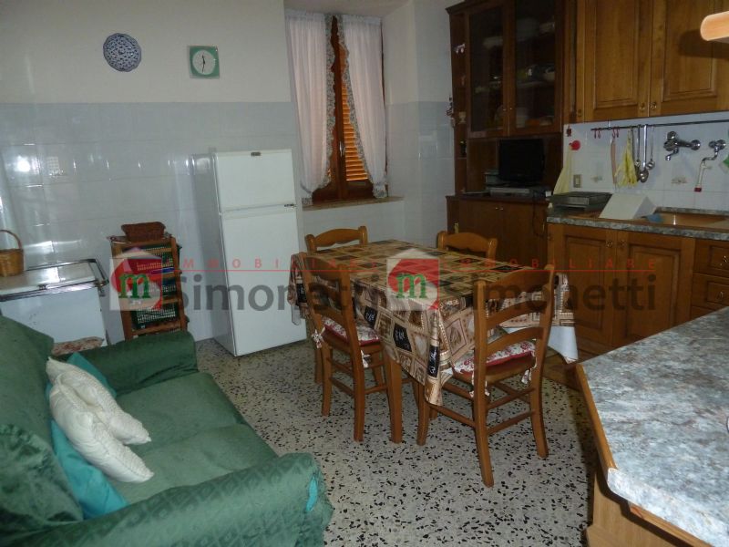 Casa indipendente Pereto via BORGO MODENA 15