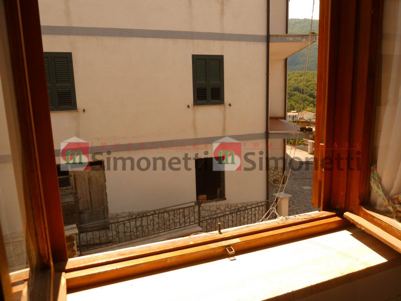 Casa indipendente Pereto via BORGO MODENA 15