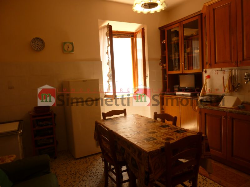 Casa indipendente Pereto via BORGO MODENA 15