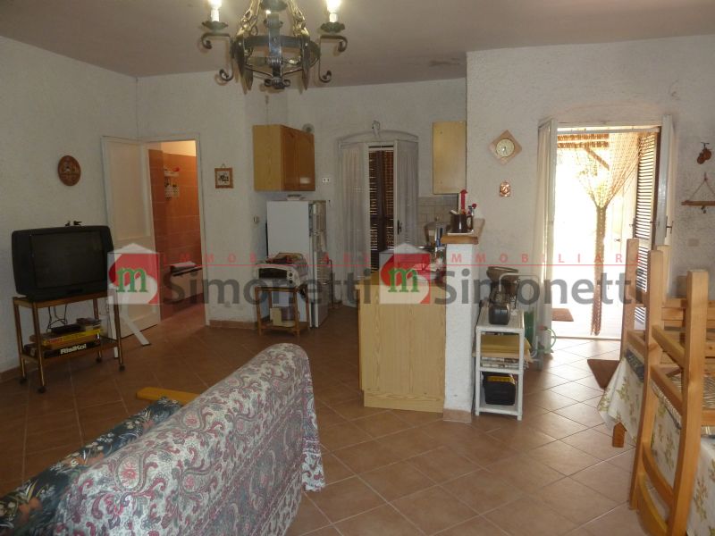 Villa a Schiera Rocca di Botte via BONIFACIO GRAZIANI 18